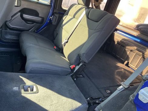 Used 2020 Jeep Wrangler Unlimited Sport S image 21