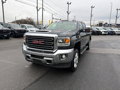 Used 2019 GMC Sierra 2500 SLT w/ Duramax Plus Package image 2