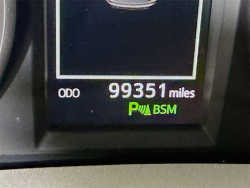 Certified 2017 Toyota RAV4 XLE image 5