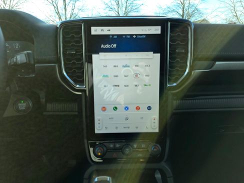 New 2025 Ford Ranger Lariat w/ FX4 Off-Road Package image 13