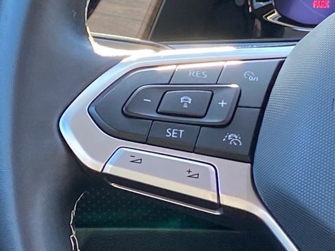 Certified 2024 Volkswagen Atlas SE image 4