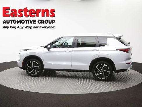 Used 2024 Mitsubishi Outlander SE AWD/4WD image 62