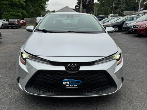Used 2022 Toyota Corolla LE w/ LE Convenience Package FWD image 2