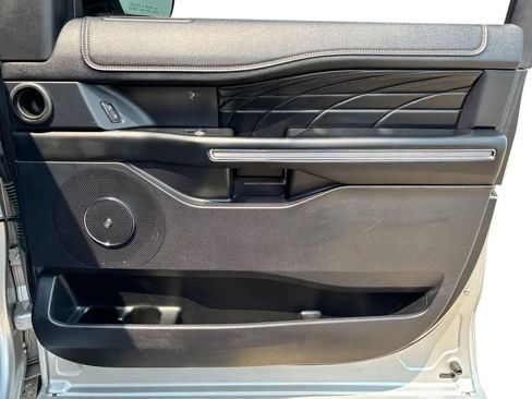 Used 2019 Ford Expedition Max Platinum AWD/4WD image 34