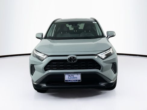 Used 2022 Toyota RAV4 XLE w/ Convenience Package AWD/4WD image 2