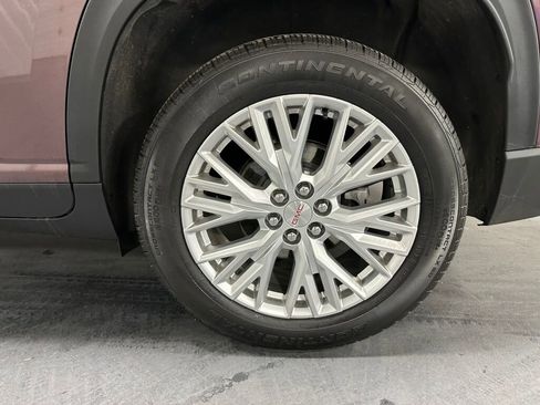 Used 2024 GMC Acadia Elevation image 6