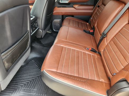 Used 2025 GMC Sierra 2500 Denali Ultimate w/ Max Trailering Package AWD/4WD image 30