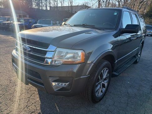 Used 2016 Ford Expedition XLT w/ Equipment Group 202A image 3