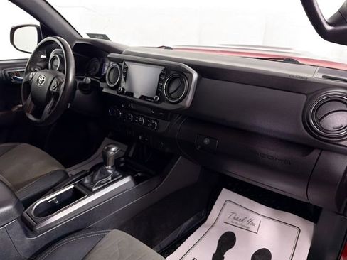 Used 2021 Toyota Tacoma TRD Sport image 28