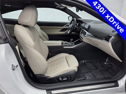 Used 2021 BMW 430i xDrive Coupe w/ Premium Package image 17