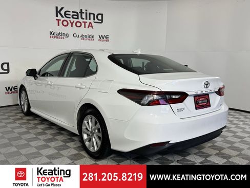 Used 2023 Toyota Camry LE image 7