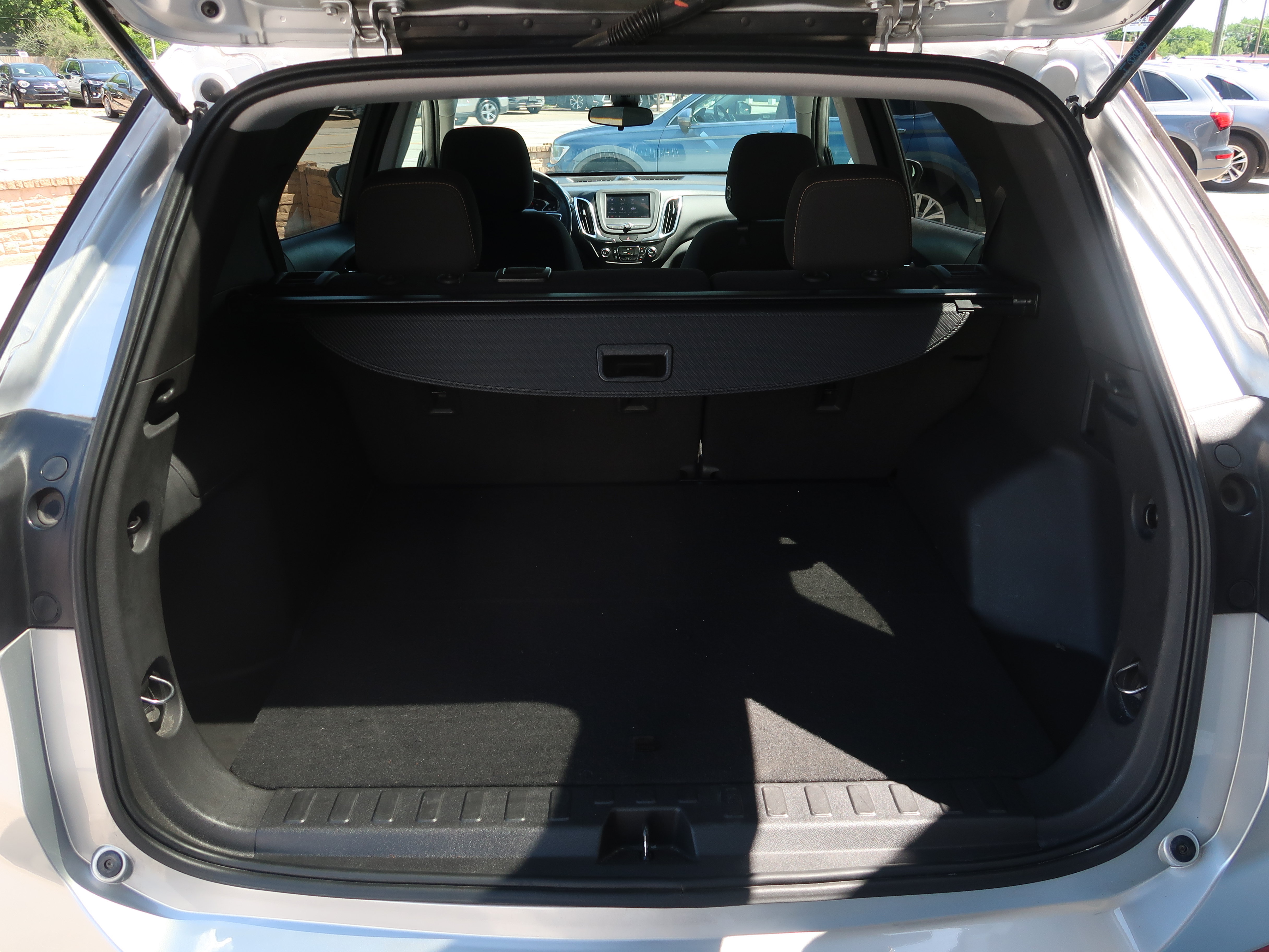 Used 2021 Chevrolet Equinox LT FWD image 36