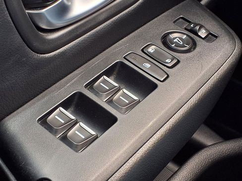 Used 2025 Honda Pilot EX-L image 19