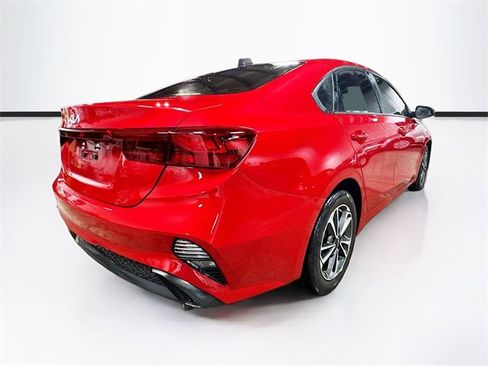 Used 2023 Kia Forte LXS w/ LXS Technology Package image 7