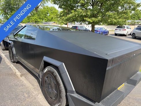 Used 2025 Tesla Cybertruck AWD Crew Cab image 7