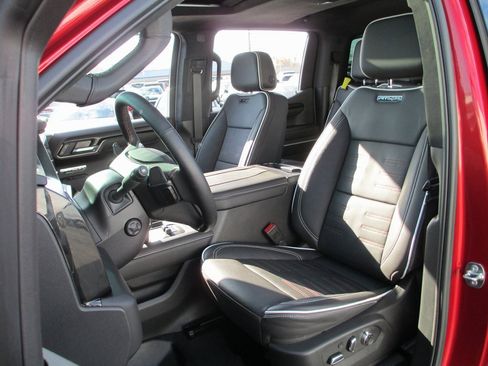 Certified 2025 GMC Sierra 1500 AT4X image 22