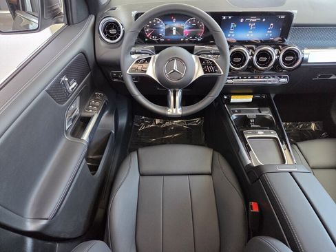 New 2026 Mercedes-Benz GLB 250 image 14