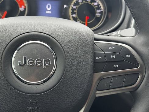 Certified 2022 Jeep Cherokee Latitude Lux image 27