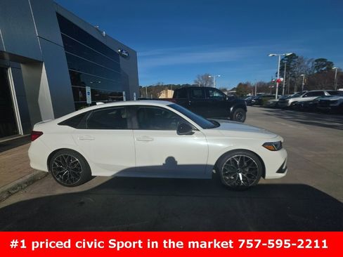 Used 2023 Honda Civic Sport image 5