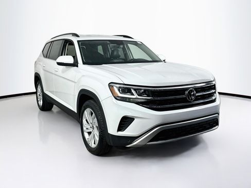 Used 2021 Volkswagen Atlas SE w/ Towing Package FWD image 3