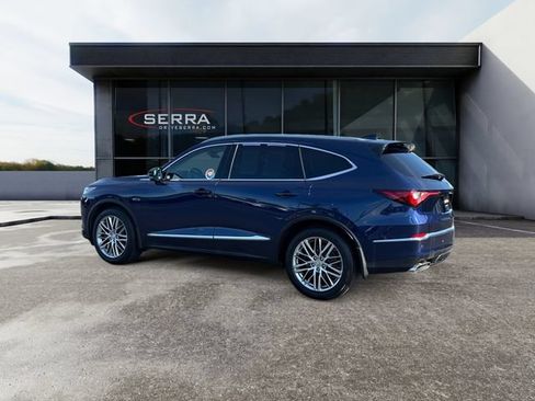 Used 2023 Acura MDX SH-AWD w/ Advance Package image 3