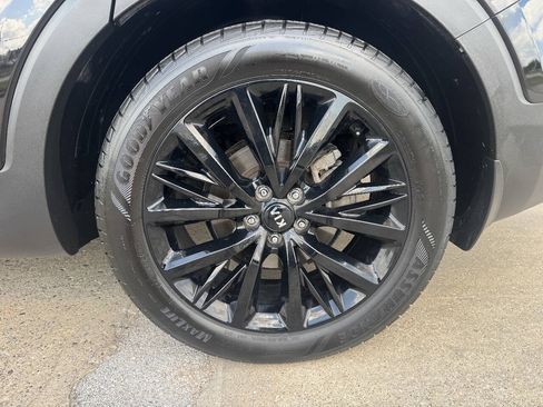 Used 2020 Kia Telluride SX w/ SX Prestige Package AWD/4WD image 9