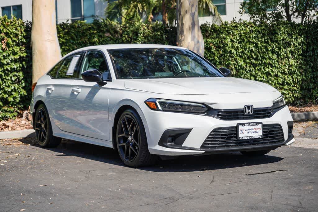 Used 2023 Honda Civic Sport image 3