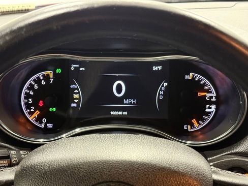 Used 2018 Jeep Grand Cherokee Altitude image 34