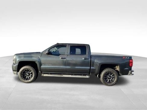 Used 2018 Chevrolet Silverado 1500 LT w/ All Star Edition image 3