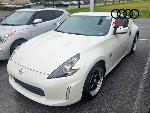 Used 2020 Nissan 370Z Coupe RWD image 4