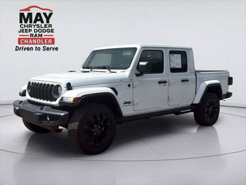 Certified 2025 Jeep Gladiator Sport AWD/4WD image 3