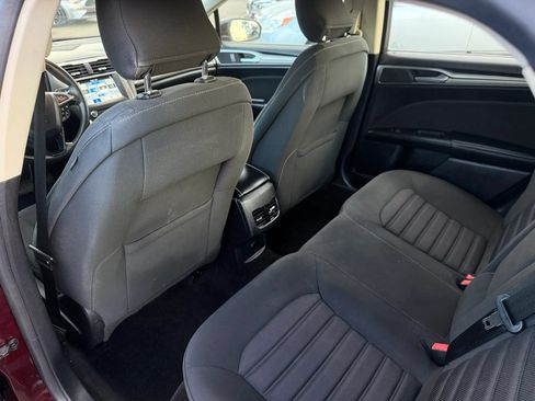 Used 2018 Ford Fusion SE w/ Fusion SE Technology Package FWD image 14