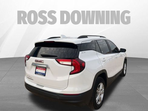 Used 2023 GMC Terrain SLE w/ Driver Convenience Package image 4