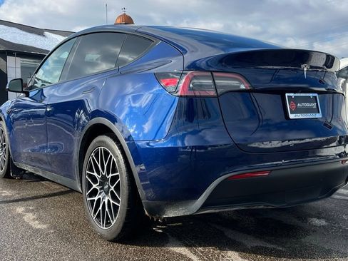 Used 2021 Tesla Model Y Long Range image 5