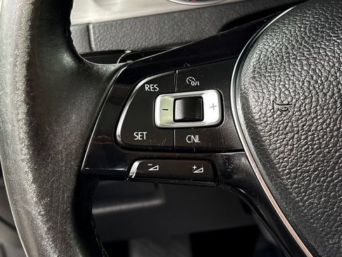 Used 2017 Volkswagen Golf S FWD image 43
