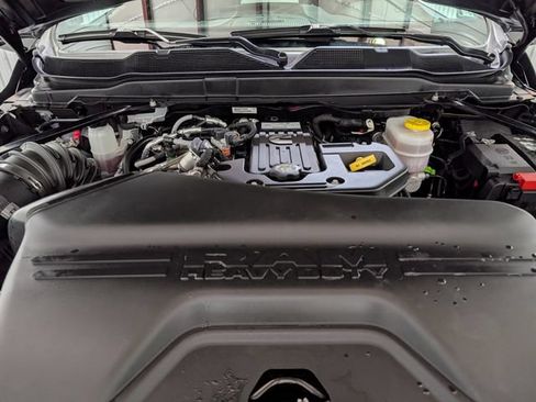 Used 2025 RAM 2500 Limited AWD/4WD image 33