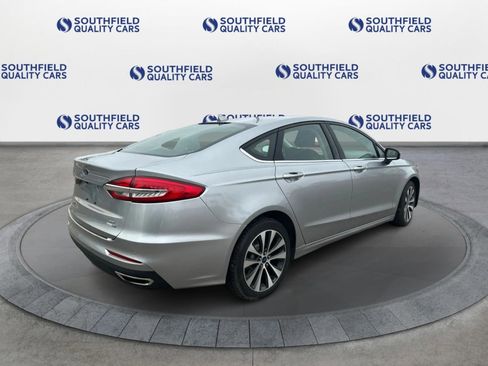 Used 2020 Ford Fusion SE AWD/4WD image 7
