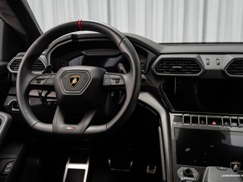 Used 2024 Lamborghini Urus S image 39