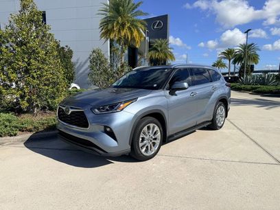 Used 2023 Toyota Highlander Limited