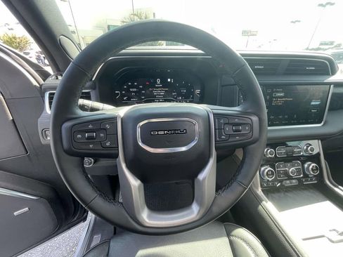 Used 2024 GMC Yukon Denali image 22