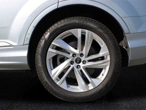 Used 2024 Audi Q7 3.0T Premium Plus image 10