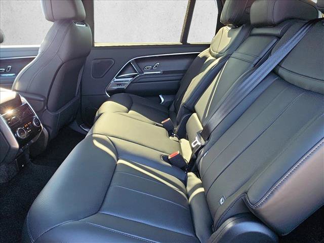 New 2026 Land Rover Range Rover Long Wheelbase SE AWD/4WD image 17