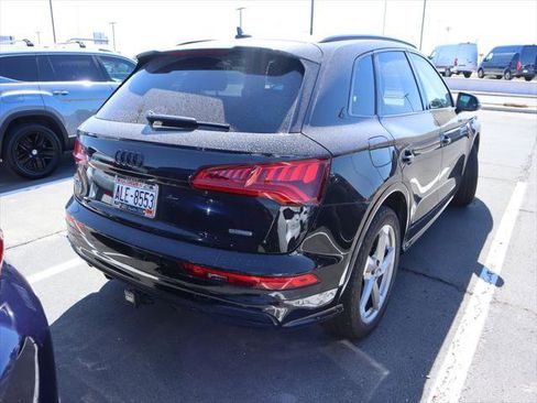 Used 2020 Audi Q5 2.0T Titanium Premium Plus w/ Premium Plus Package AWD/4WD image 4