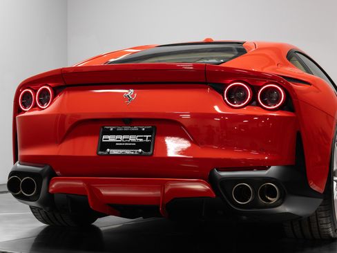 Used 2018 Ferrari 812 Superfast image 99