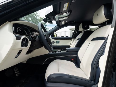 Used 2023 Rolls-Royce Ghost Black Badge w/ Black Badge Ghost Package AWD/4WD image 73