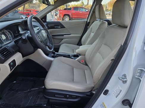 Used 2014 Honda Accord EX-L image 17