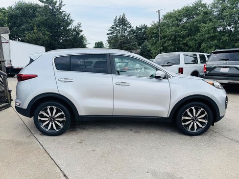 Used 2017 Kia Sportage EX w/ EX Premium Package AWD/4WD image 2