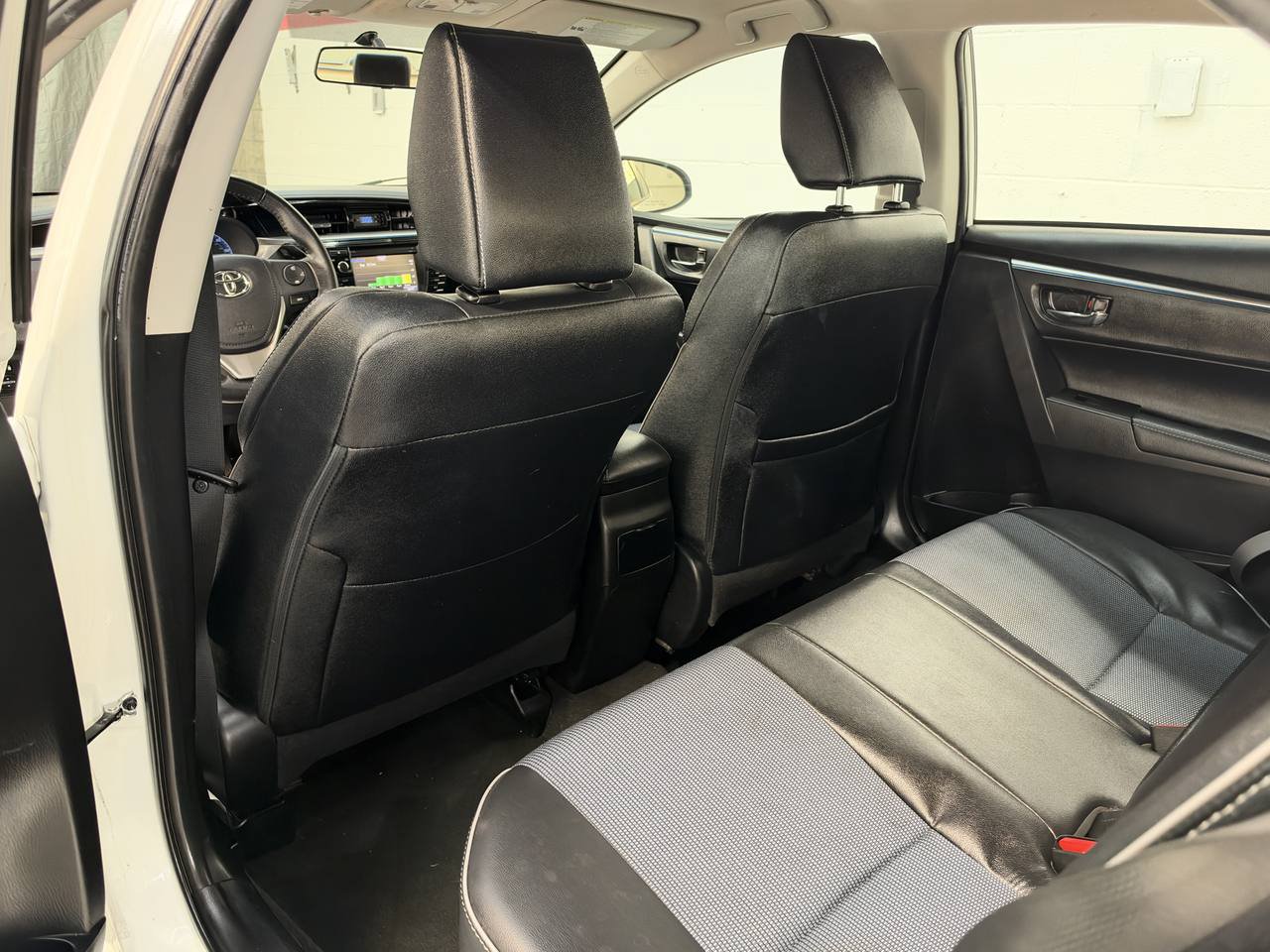 Used 2016 Toyota Corolla S FWD image 28