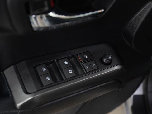 Used 2020 Toyota Tacoma TRD Sport w/ TRD Premium Sport Package AWD/4WD image 19