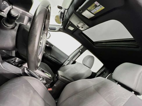 Used 2016 Toyota Tacoma TRD Sport w/ Premium & Technology Package AWD/4WD image 22